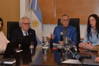 Crisis en obras sociales: el Gobierno interviene a dos más y tensión con gremios crece