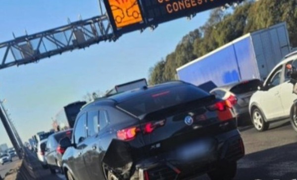 Ricky Sarkany se presenta hoy ante fiscalía por robo y amenazas tras choque en Panamericana