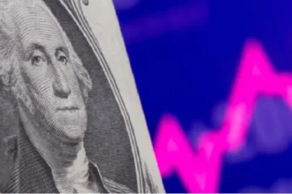 Dólar: el oficial y el blue suben mientras el mercado espera nuevos ajustes