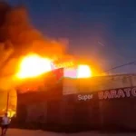 Tragedia en Zárate: Dos muertos en devastador incendio de una casa y un supermercado