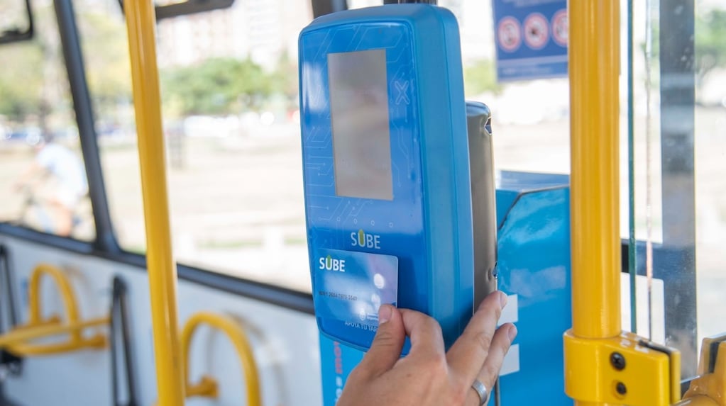 Tarifa social sube septiembre 2026: quiénes acceden y cuánto pagarán en provincia 2 Colectivos en caba y pba: el boleto subirá un 3,9% desde el 1° de octubre