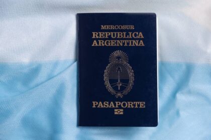 Miles de pasaportes argentinos tienen fallas de seguridad por un error de impresión