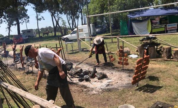 La Fiesta del Lechón a la Estaca se reprograma para el 12 de octubre en Duggan