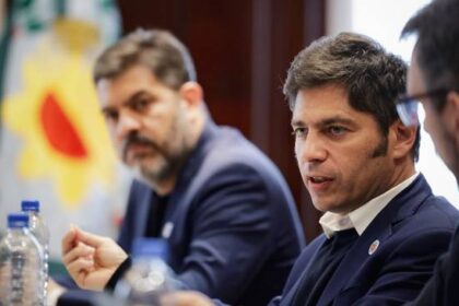 Kicillof firmó contratos para fortalecer a los municipios en medio de la crisis económica