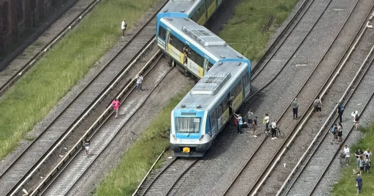 Descarrilamiento de tren Sarmiento en Liniers: 19 heridos, nueve requieren hospitalización