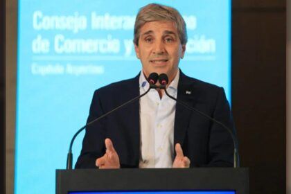 Caputo aseguró que Argentina puede crecer un 10% en 2026 si se mantiene la confianza
