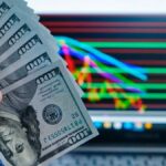 Operadores atentos al Gobierno mientras el dólar oficial inicia noviembre en alza