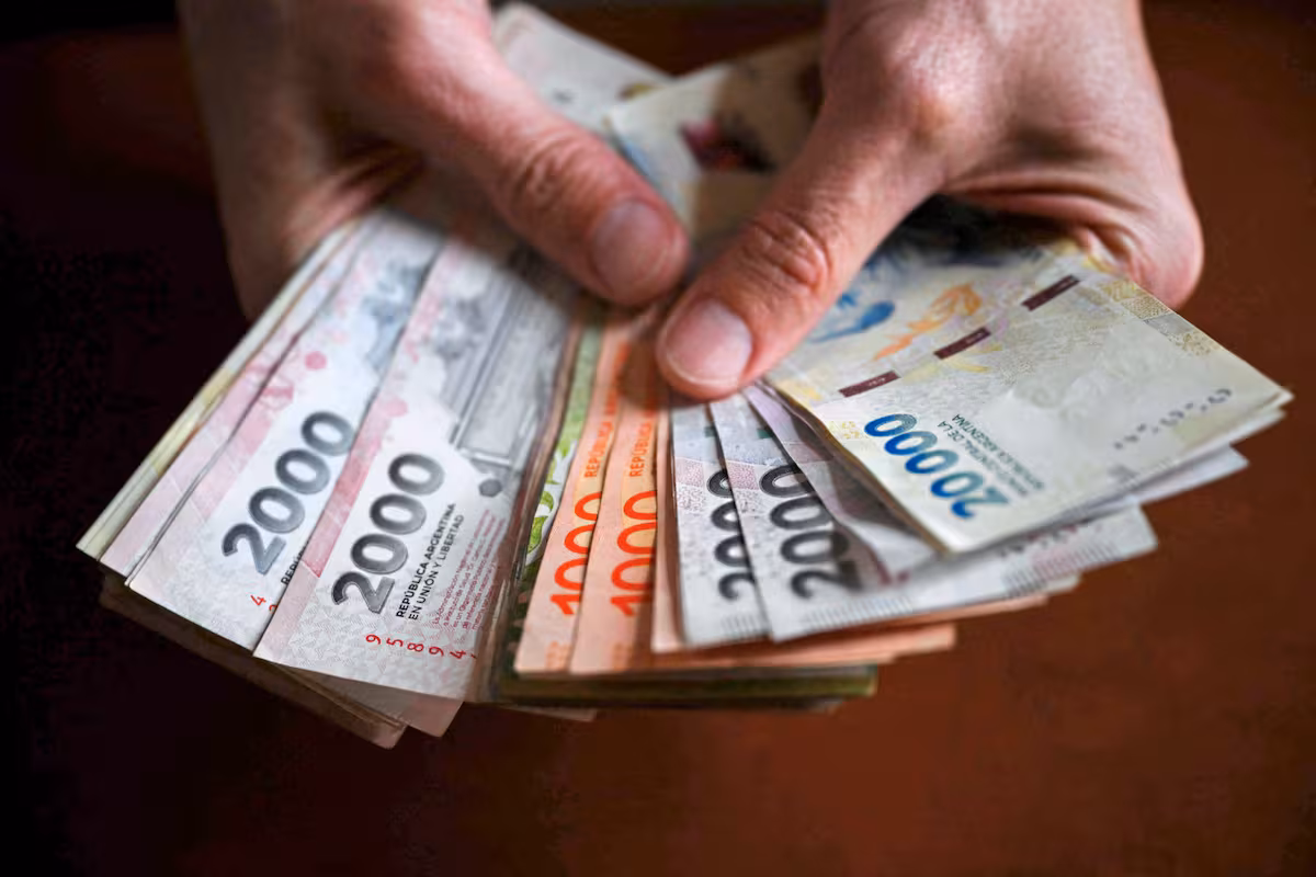 Las tasas de plazos fijos bajan: ¿cuál banco ofrece la mejor opción hoy?