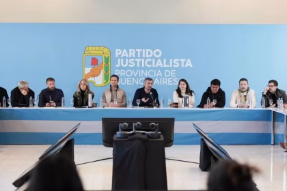 Máximo Kirchner y Axel Kicillof definen el futuro del peronismo bonaerense en elecciones internas