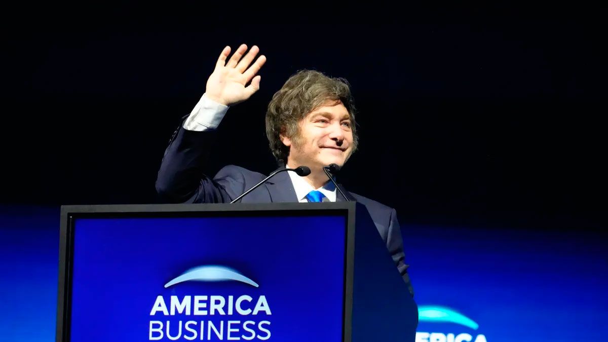 Milei llegó a Nueva York para hablar con inversores y agradecer triunfo electoral en el Ohel