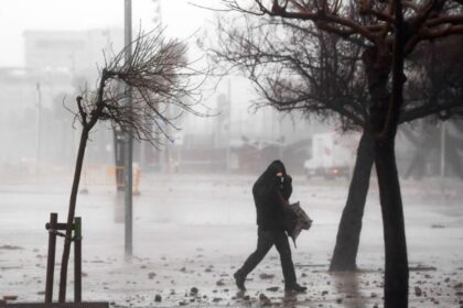 Alerta amarilla: ráfagas de hasta 80 km/h y tormentas se esperan hoy en varias provincias