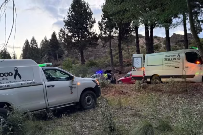 Dos jubilados perdieron la vida al caer por un barranco en Bariloche