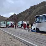 Tragedia en la ruta 9: un muerto y 20 heridos tras choque entre colectivo y camión en Jujuy