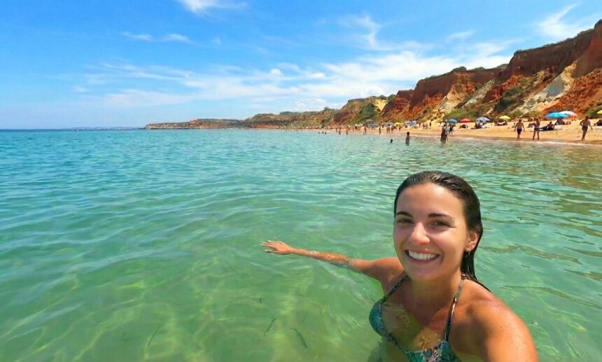 Playa bonaerense aguas turquesas