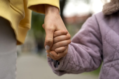 La provincia de buenos aires renueva su ley de adopción y otorga licencias laborales con sueldo