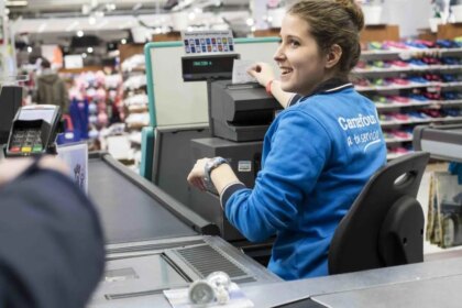 Empleados de comercio recibirán un aumento de $100. 000 en enero de 2026 ¿cómo queda su sueldo?