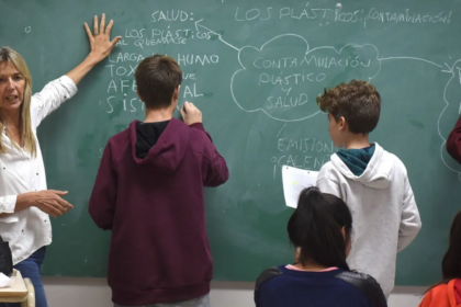 El gobierno bonaerense acordó un 4,5% de aumento para docentes: ¿cuánto será el salario en 2026?