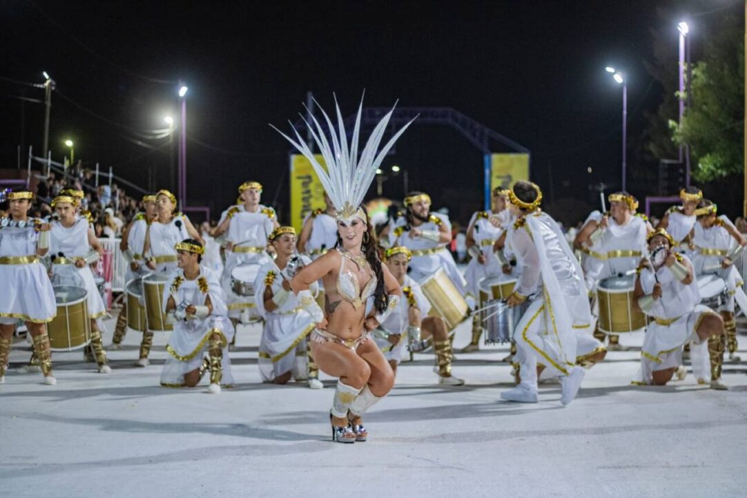 Carnavales 2026: 5 destinos imperdibles en la provincia de buenos aires para disfrutar de los corsos 3 20250209 carnaval del sol3