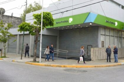 Sin bancos cerrado banco Provincia