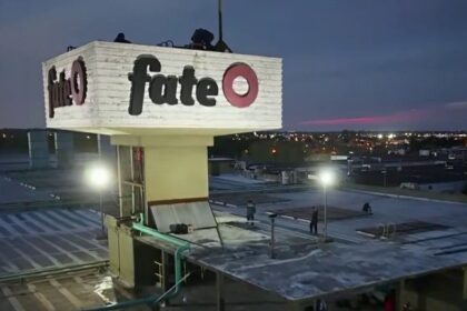 Cierre de Fate: la Justicia dispuso el desalojo urgente de los trabajadores en la planta