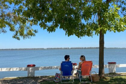 Finde largo de marzo: el pueblo bonaerense con laguna y bodegones de campo que es el refugio ideal para gastar poco