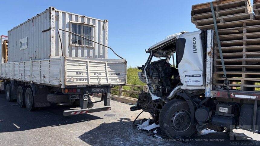 Tremendo accidente: chocaron 4 camiones y una camioneta en la ruta 205