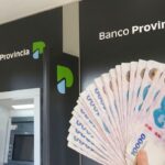 Estatales bonaerenses: cuándo cobran el sueldo de marzo 2026 y cuánto llega con el aumento del 5%