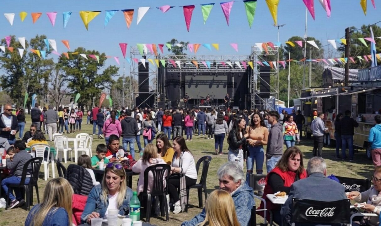 Más de 40 fiestas y eventos coparán la provincia de buenos aires en el fin de semana largo