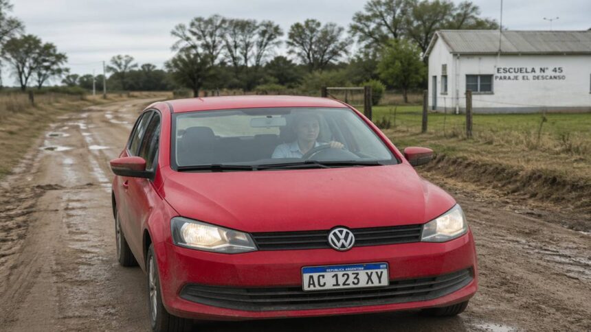 Proponen que docentes rurales no paguen el impuesto automotor