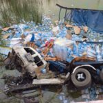 Impactante vuelco de un camión con agua mineral en la ruta 2, cerca de chascomús