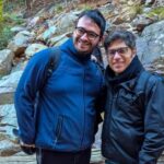 Kicillof en modo turista: trekking en las sierras, fotos con vecinos y una postal fuera de agenda