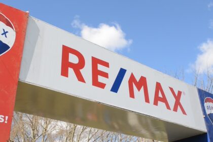 Se vendió re/max: quién la compró, cuánto pagó y qué cambia para las franquicias en argentina