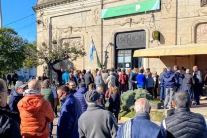 Cerró una sucursal del banco provincia en una localidad bonaerense y estalló la protesta vecinal
