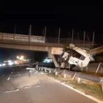 Tremendo accidente en ruta 9: un camión perdió el control y tiró abajo un puente peatonal