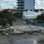 La furia del mar golpea mar del tuyú: casas al borde del derrumbe