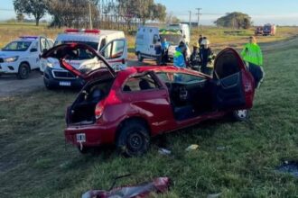 Violento vuelco en ruta 2 entre lezama y castelli