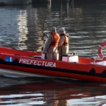 Encontraron pertenencias de los pescadores desaparecidos en el río de la plata