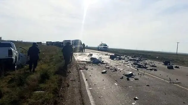 Compraron una camioneta, salieron a la ruta y murieron tras impactar de frente contra un camión 2 Compraron una camioneta, salieron a la ruta y murieron tras impactar de frente contra un camión