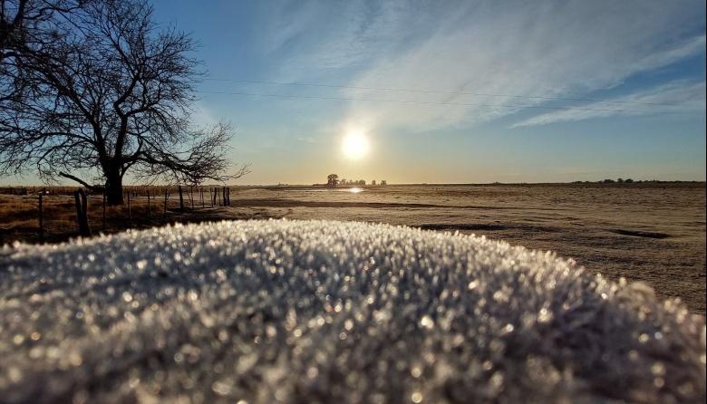 La ola polar cubrió de nieve a varias localidades del sur bonaerense