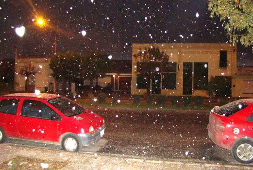 La ola polar cubrió de nieve a varias localidades del sur bonaerense