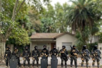 Megaoperativo policial en castelli y dolores: múltiples allanamientos y detenciones