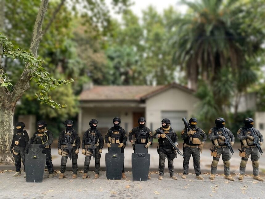 Megaoperativo policial en castelli y dolores: múltiples allanamientos y detenciones
