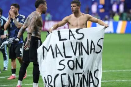 El detrás de escena de la bandera de malvinas que exhibió la selección argentina