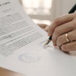 Lo que nadie te dice al firmar: las diferencias clave entre un boleto y la escritura real