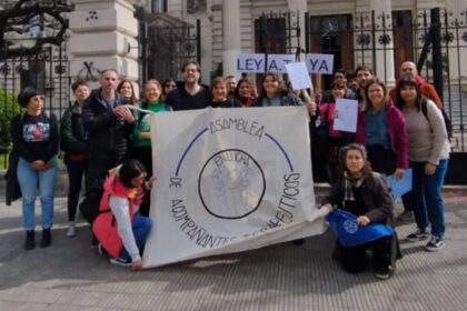Acompañantes terapéuticos se movilizaron en para exigir la sanción de la ley at y el pago de deudas