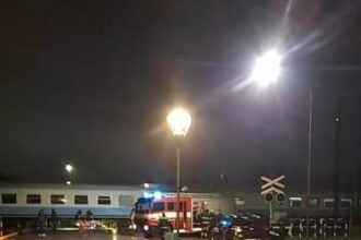 Tragedia en maipú: un muerto tras el impacto de un tren contra un auto