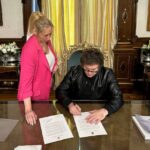 Milei restableció por decreto el nombre “día de la raza” para el 12 de octubre