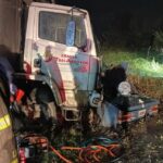 Horror en la ruta: siete muertos tras un tremendo choque entre un auto y un camión