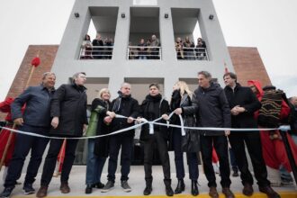 Kicillof llegó a san miguel del monte, inauguró obras y cuestionó al gobierno nacional