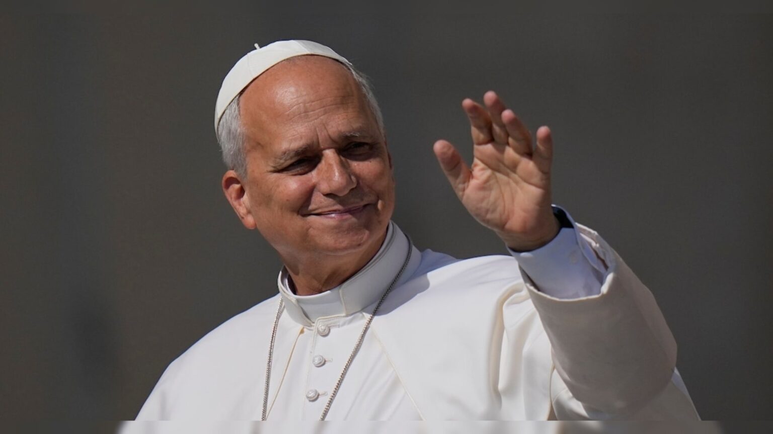 El papa león xiv en argentina: el gobierno analiza decretar asueto y prepara un operativo masivo